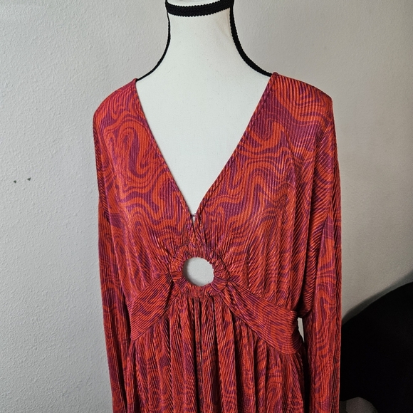 NINA Parker Plisse Pleated Maxi Dress Size 1X - Picture 6 of 13